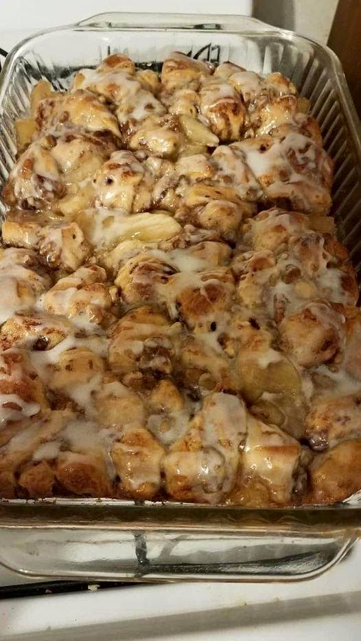 CASSEROLE WITH APPLE CINNAMON ROLL