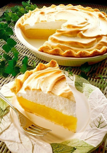 Lemon Magic Pie