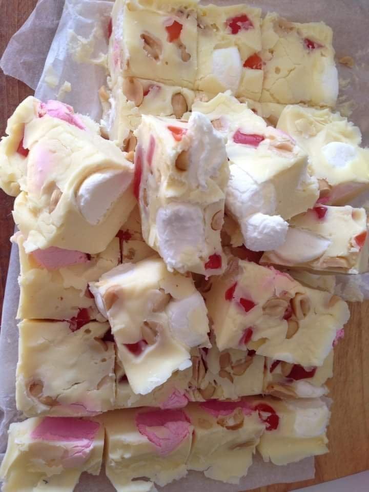 Fudge with White Chocolate Rocky Road