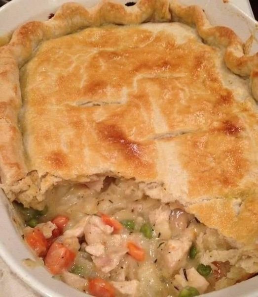 Pot pie with chicken and biscuits