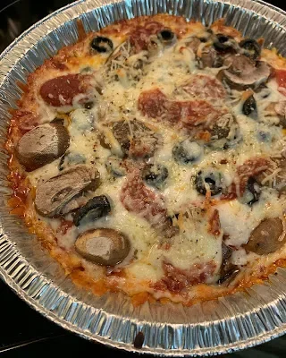 Pizza bowls made using keto ingredients