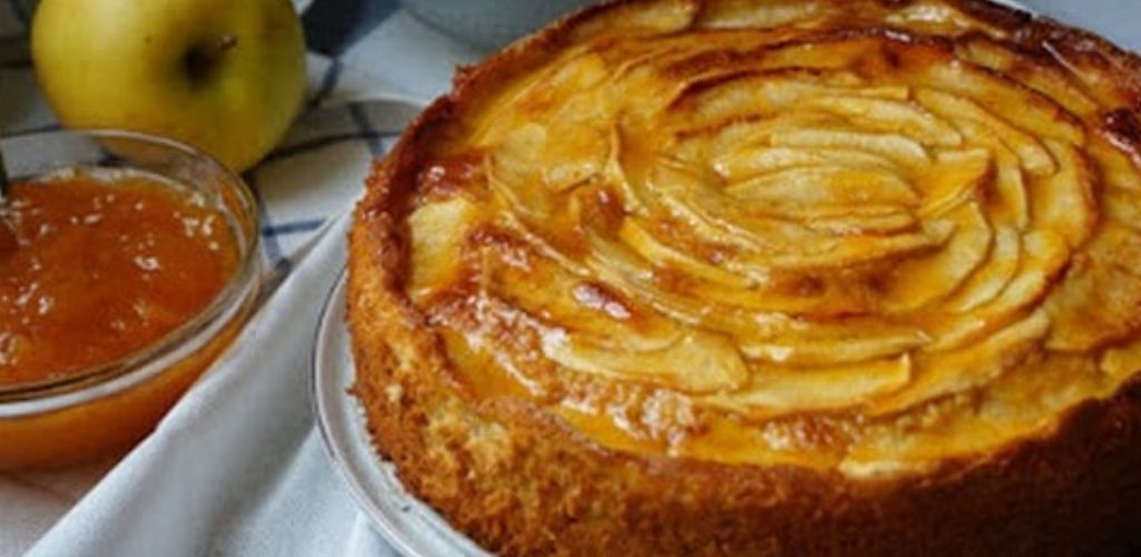 Quick and Easy Apple Cake Recipe