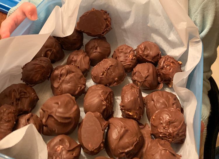 RECIPE FOR CHOCOLATE COVERED PEANUT BUTTER BALLS