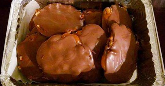 Turtle Candy Made with Pecans and Caramel