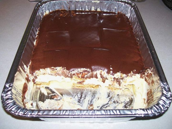 Easy No-Bake Chocolate Eclair Cake Recipe 😋