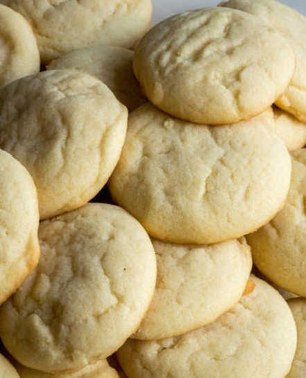 Amish Sugar Cookies: Simple and Sweet Delights!