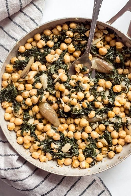 How to make Roasted Garbanzo Beans with Garlic and Swiss Chard: