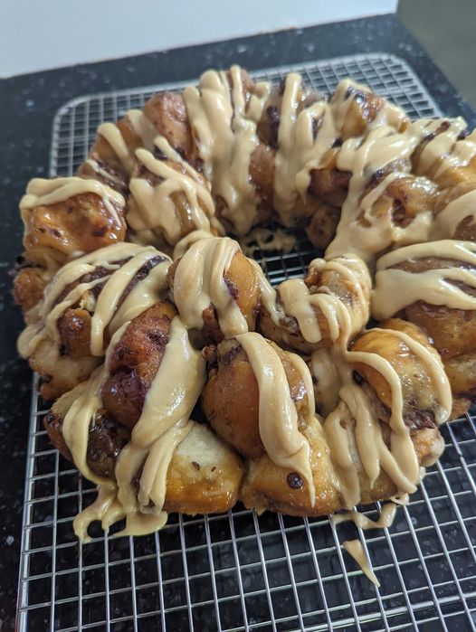 Snicker’s Monkey Bread – A Delicious Twist on a Classic Dessert