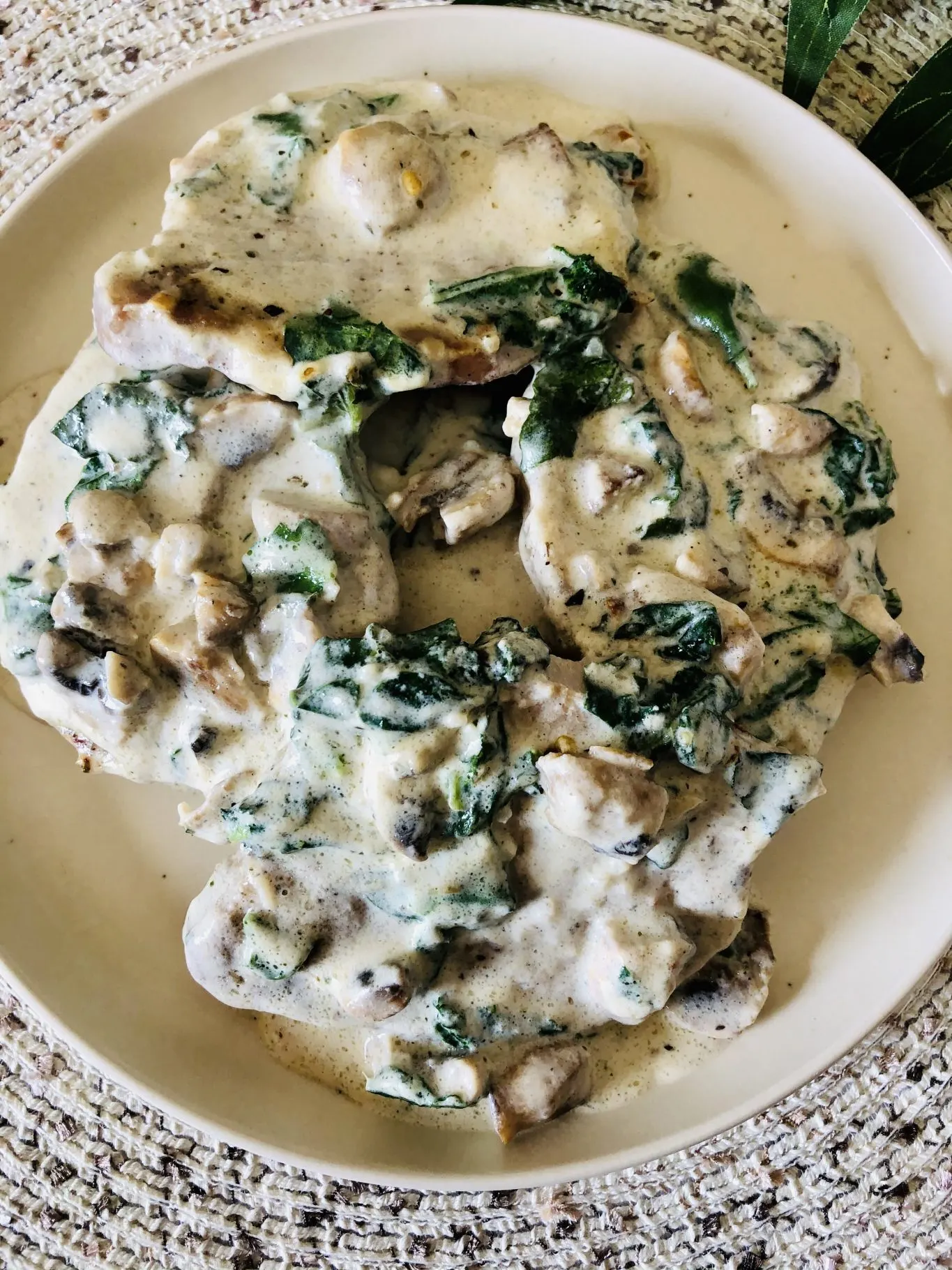 Creamy Spinach Mushroom Pork Chops