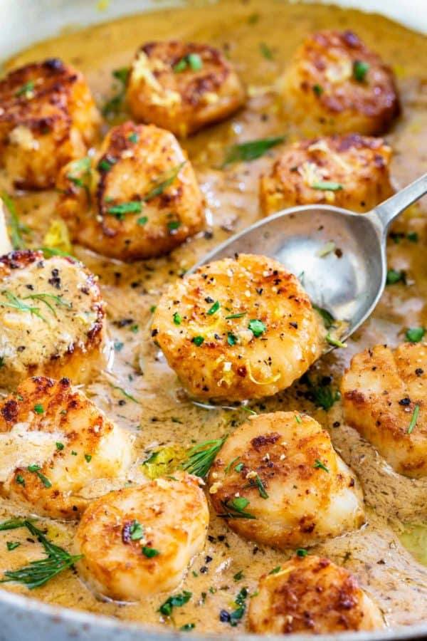 Scallops with Lemon Garlic Sauce, Pan-Seared