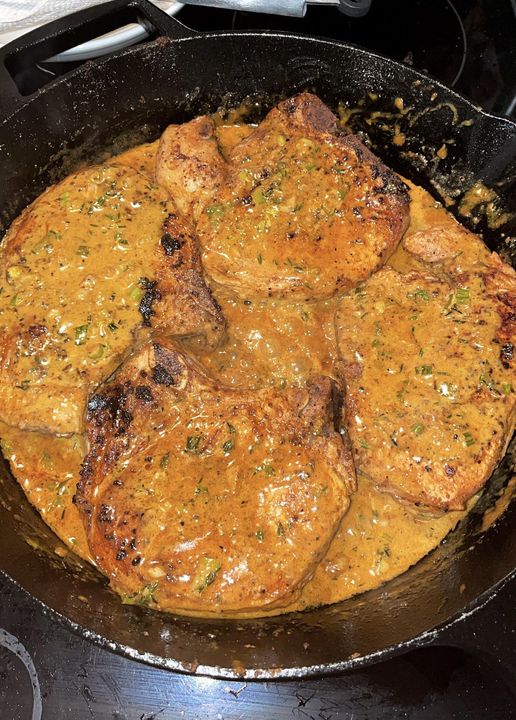 Smothered Pork Chops – Classic Southern Comfort Food