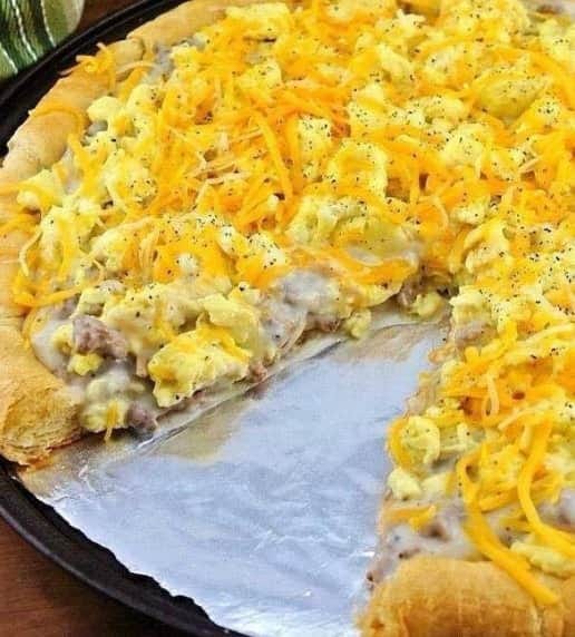 Delicious Sausage Gravy Breakfast Pizza