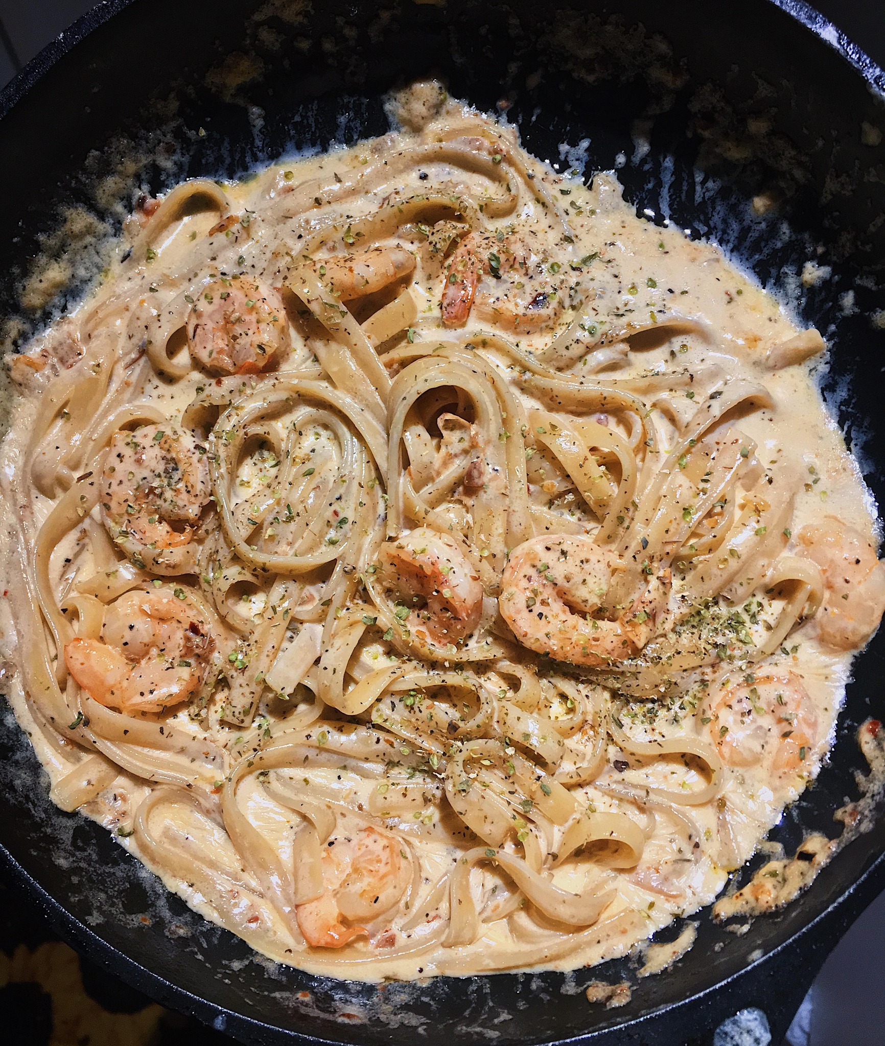 One Pan Shrimp Fettuccine Alfredo – A Quick and Delicious Recipe