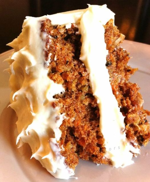 Carrot Cake with Cream Cheese Icing – An Easy and Delicious Recipe