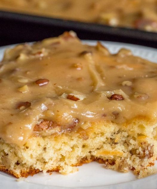 Best Ever Butter Pecan Sheet Cake