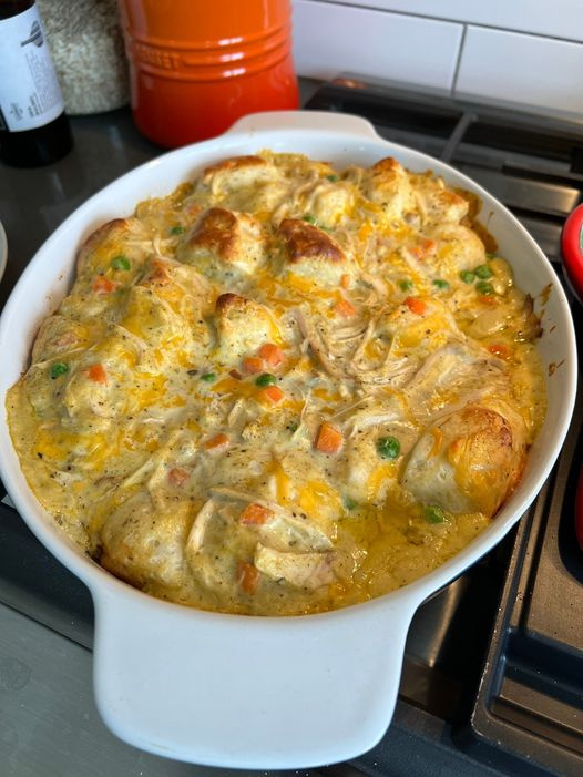 Easy Chicken and Biscuits Casserole Recipe