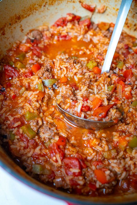 Delicious and Easy Stuffed Pepper Soup Recipe