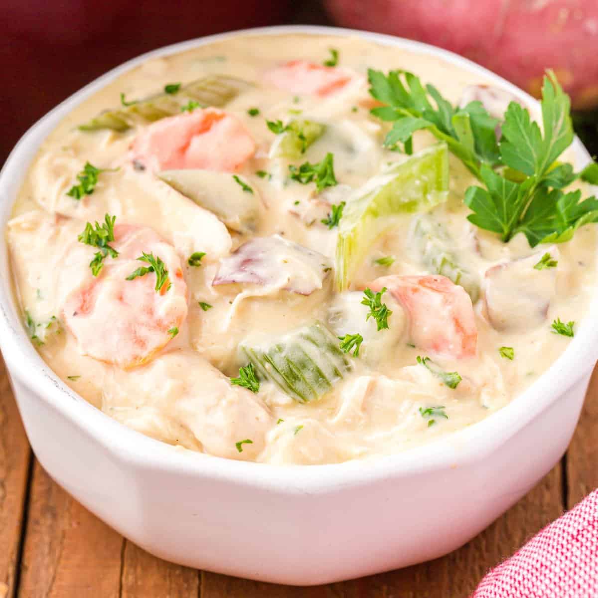 Creamy Chicken Stew: An Easy and Comforting Recipe