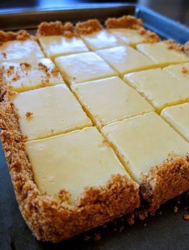 Creamy Lemon Squares: A Delightful Dessert That Will Brighten Up Any Gathering