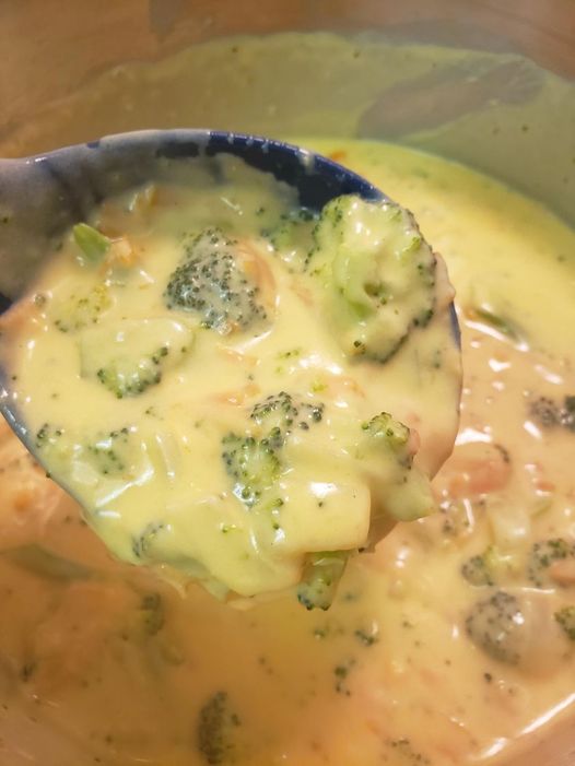 Comfort in a Bowl: Broccoli Cheddar Soup Delight