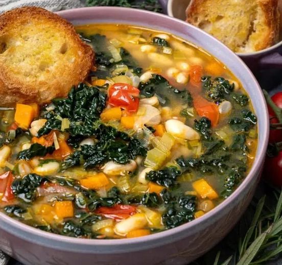 Tuscan White Bean and Kale Soup