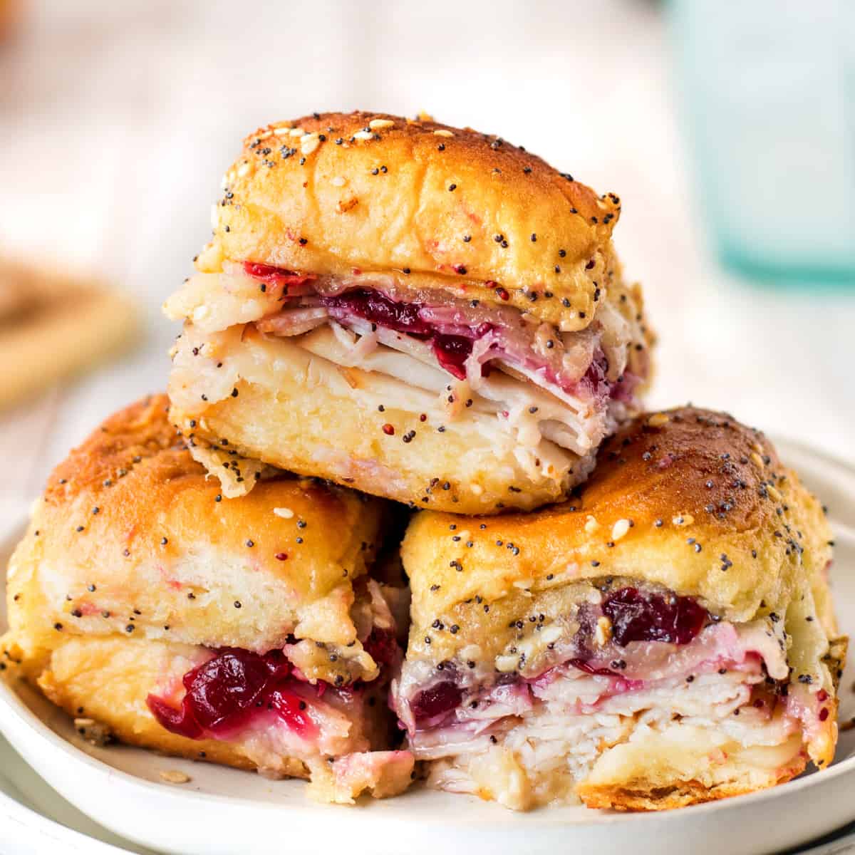 Cranberry Turkey Sliders: A Tasty Bite of Thanksgiving