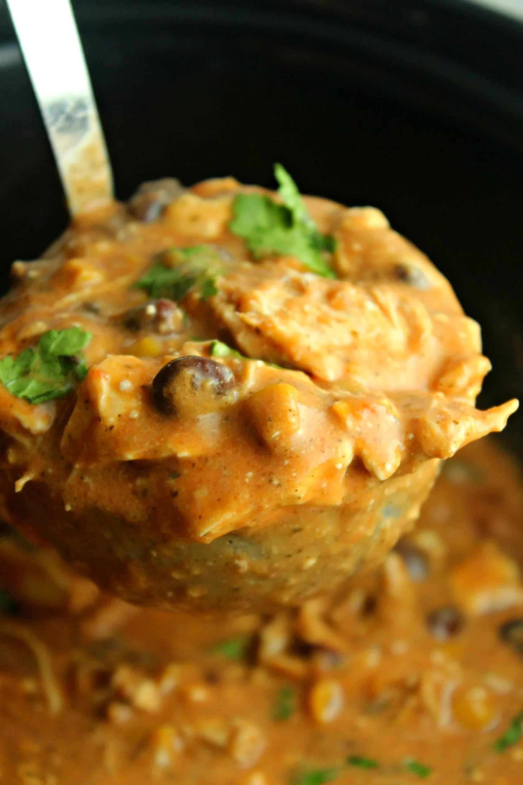 Slow Cooker Cream Cheese Chicken Chili: A Comfort Meal with Incredible Flavor