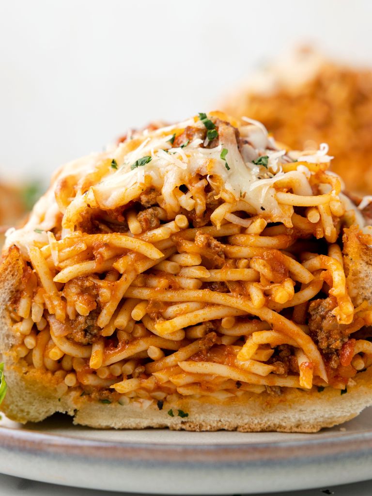 Rolls with Stuffed Spaghetti Garlic Butter: A Delicious Twist on Comfort Food