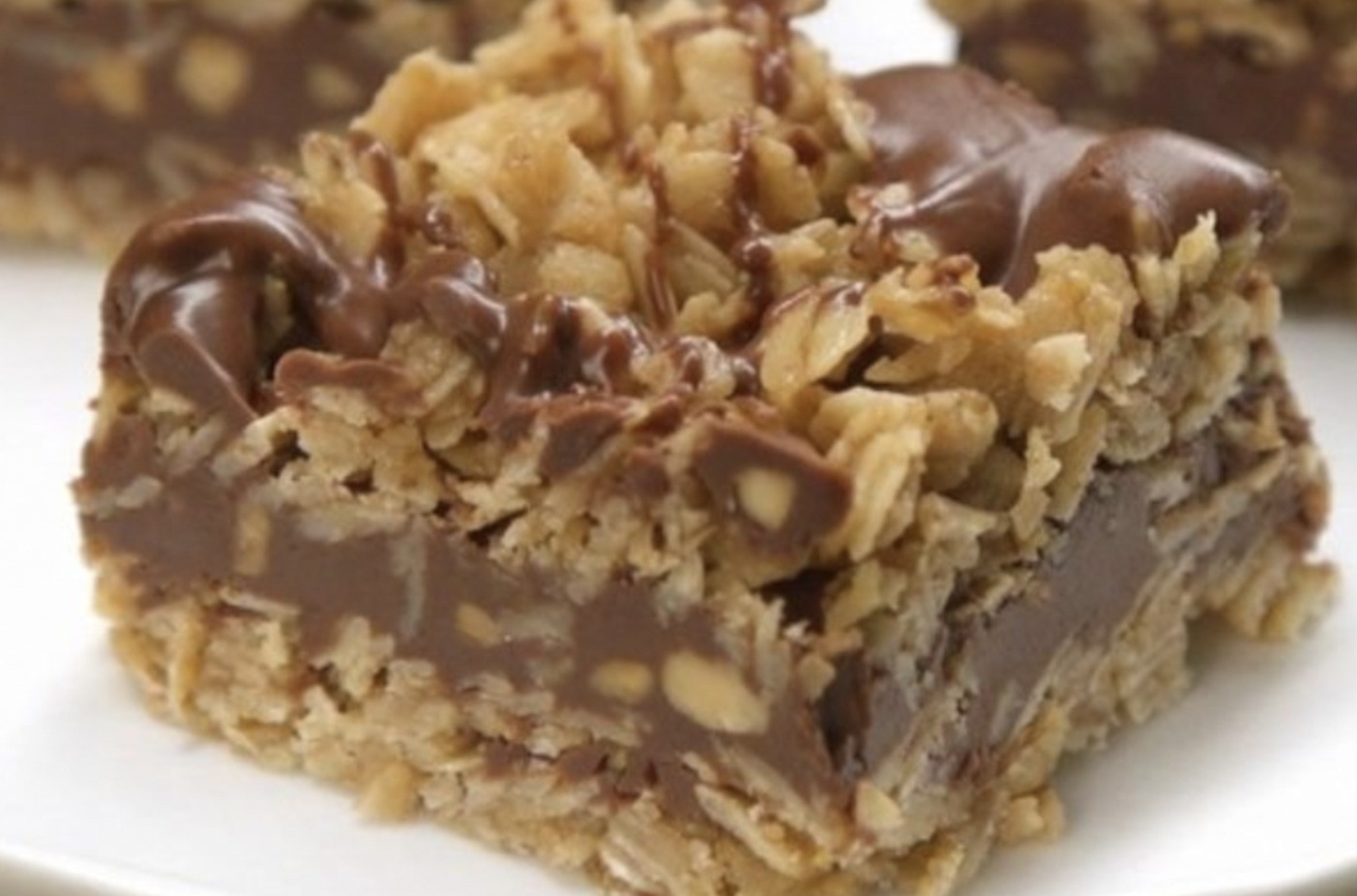 Oatmeal Chocolate Peanut Butter No-Bake Candy Bars