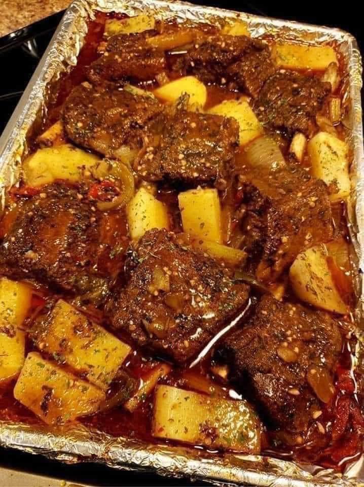 Tender Beef Ribs Braised in Red Wine Sauce