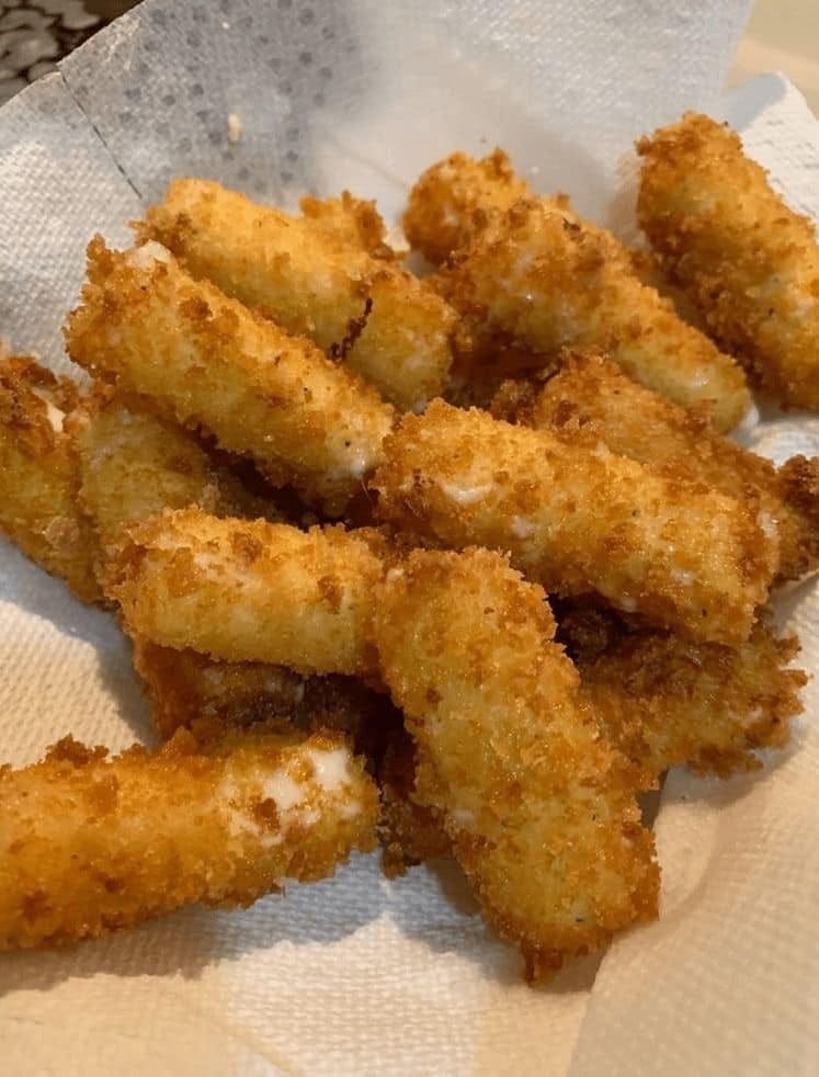 Hand crafted Fricasseed Mozzarella Sticks