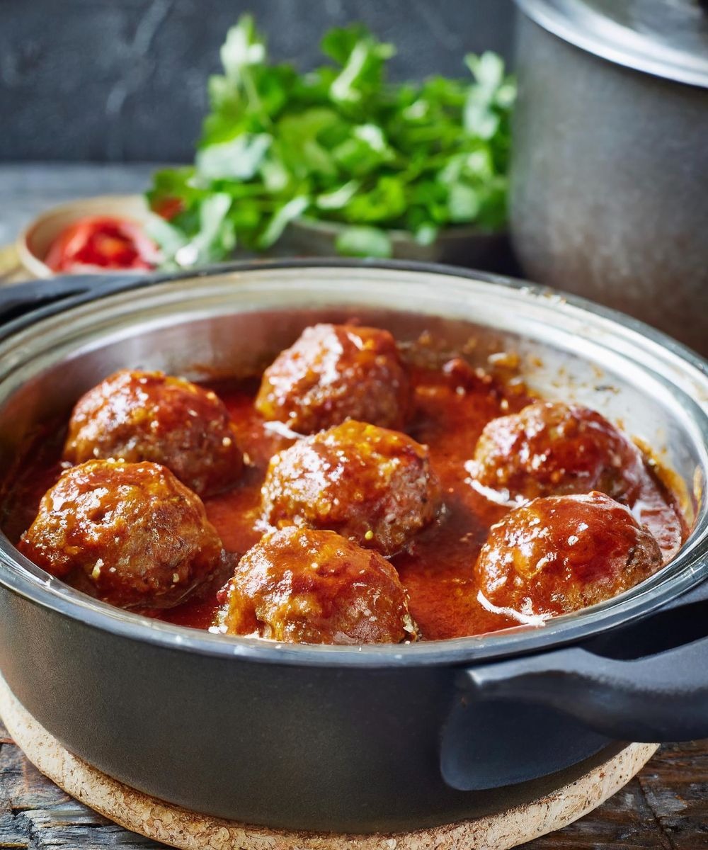 Slow Cooker Magic: Effortless Meatballs