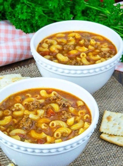 Beef and Tomato Macaroni Soup