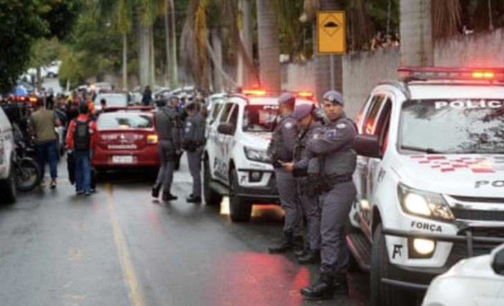 Plane with 62 people on board crashes in São Paulo state